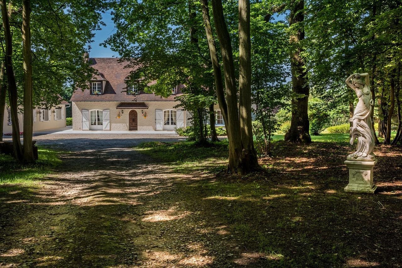 Domaine Du Bois Des Anges Bed & Breakfast Germigny-l'Eveque Exterior photo